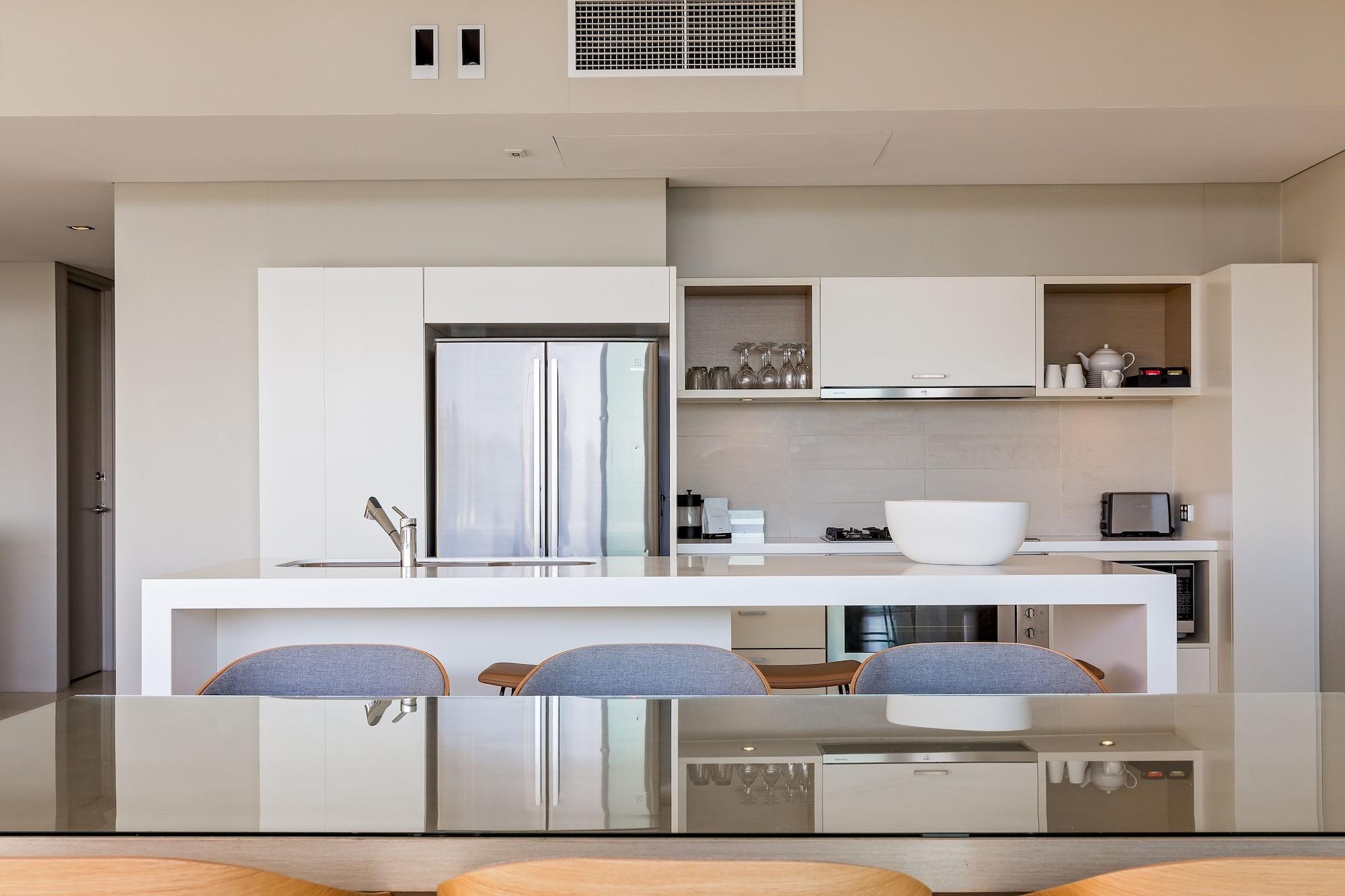 스미스 비치 리조트 얄링업 외부 사진 A kitchen in a typical apartment