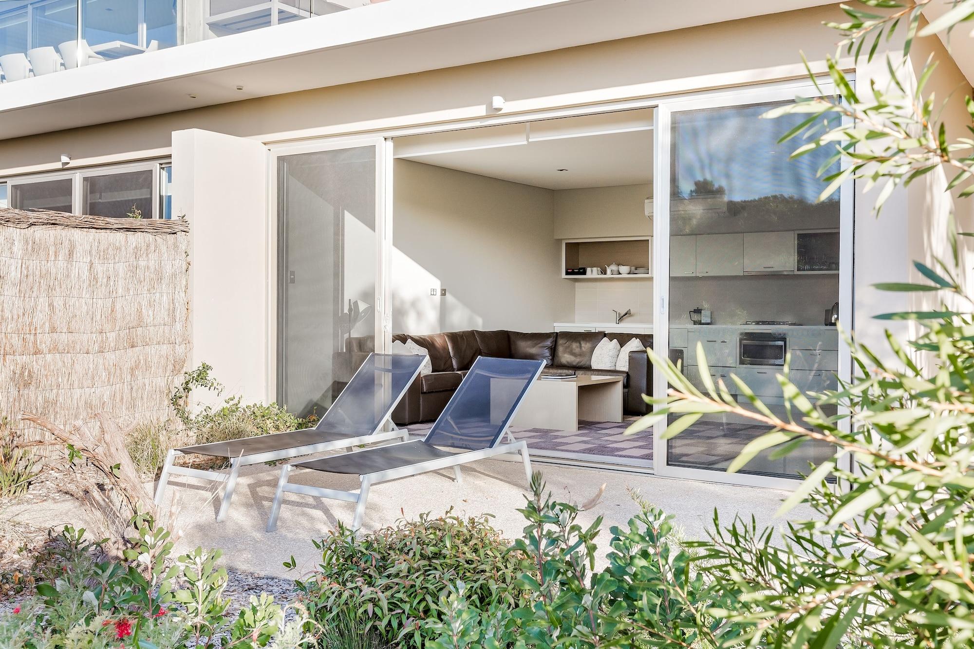 스미스 비치 리조트 얄링업 외부 사진 A typical apartment at the complex