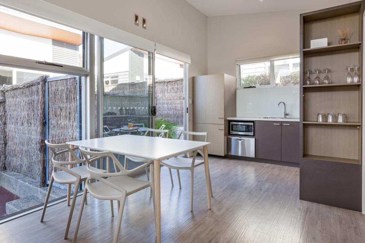 스미스 비치 리조트 얄링업 외부 사진 A typical apartment at the Village