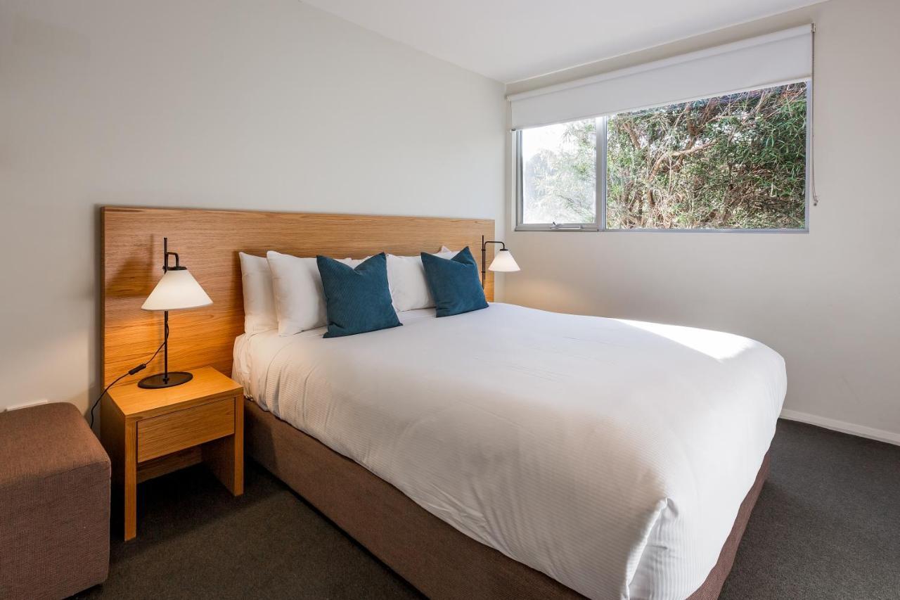 스미스 비치 리조트 얄링업 외부 사진 A bedroom at the hotel