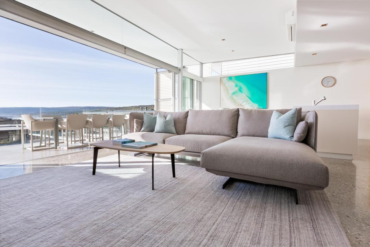 스미스 비치 리조트 얄링업 외부 사진 Interior of a penthouse apartment